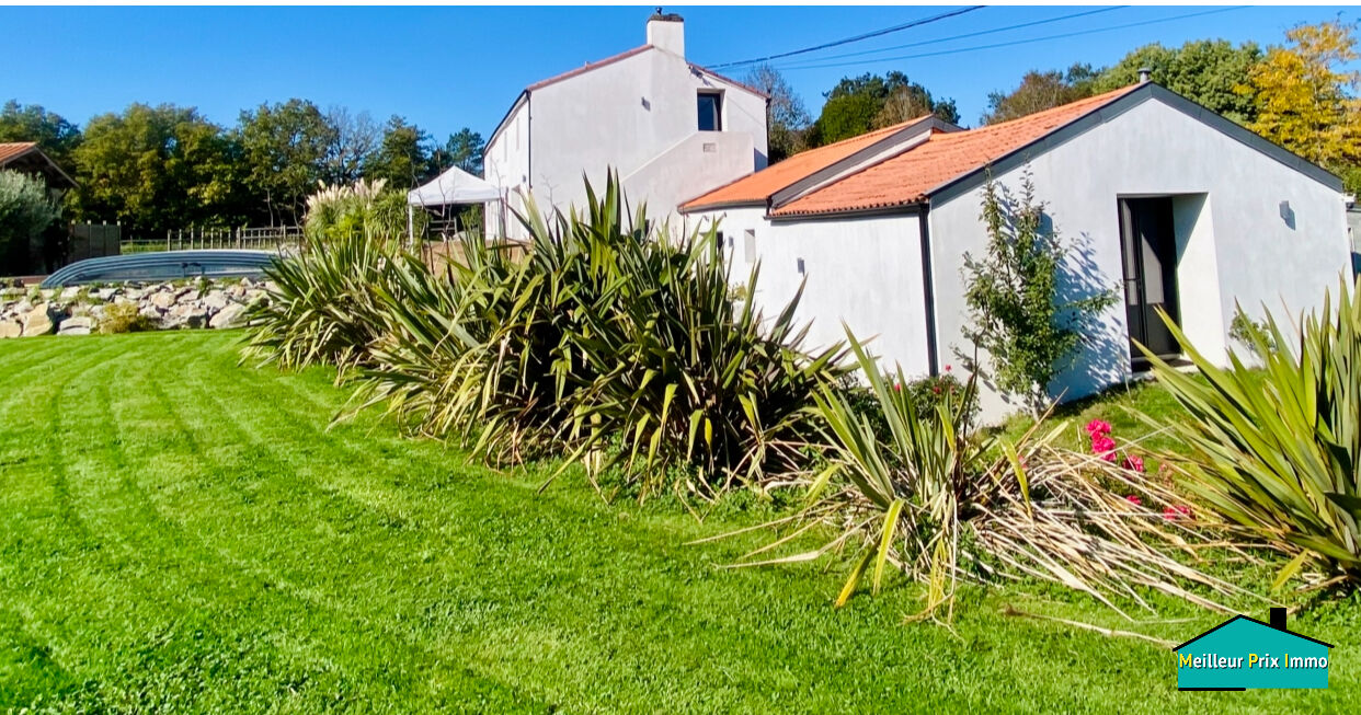 Photo Maison + gîte 245m2 - 6 pièces -terrain clos 6951m2 image 3/6