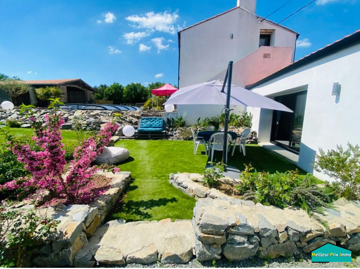 Photo Maison + gîte 245m2 - 6 pièces -terrain clos 6951m2 image 4/6