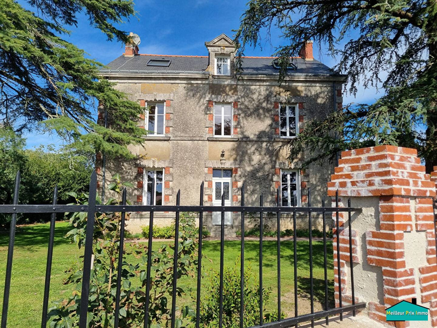 Photo La Marne - Maison bourgeoise de caractère en excellent état - COUP DE COEUR image 1/6