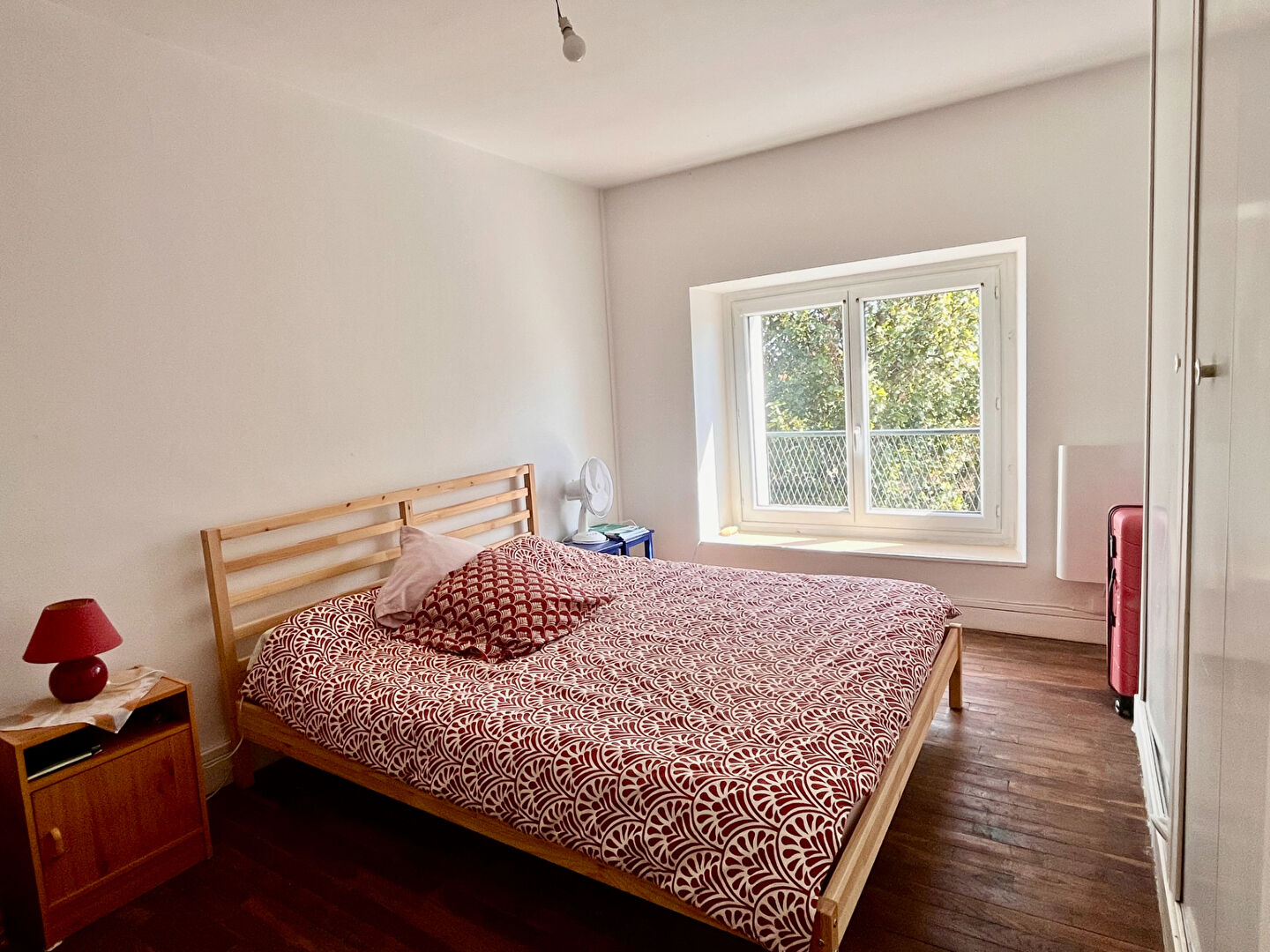 Photo MONTREUIL-BELLAY (49) PETIT ENSEMBLE PARTIELLEMENT REFAIT image 6/6