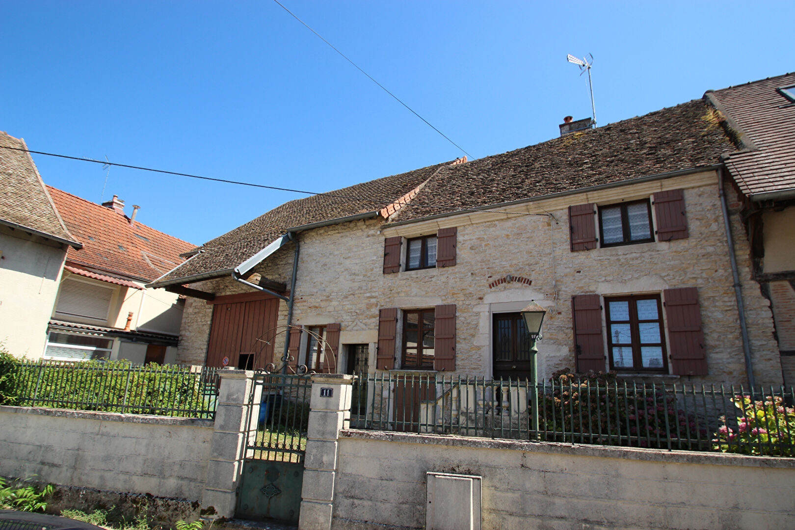 Maison de village en pierres