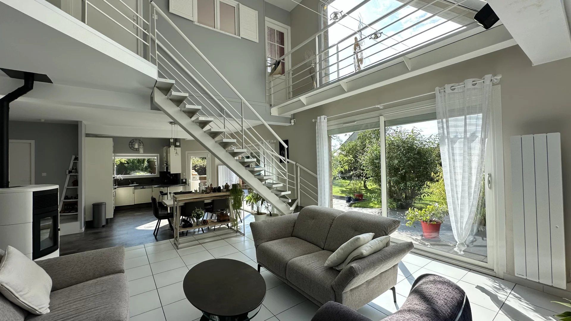 Photo Individuelle semi plain pied 175m2 - 5 chambres - Piscine image 3/6