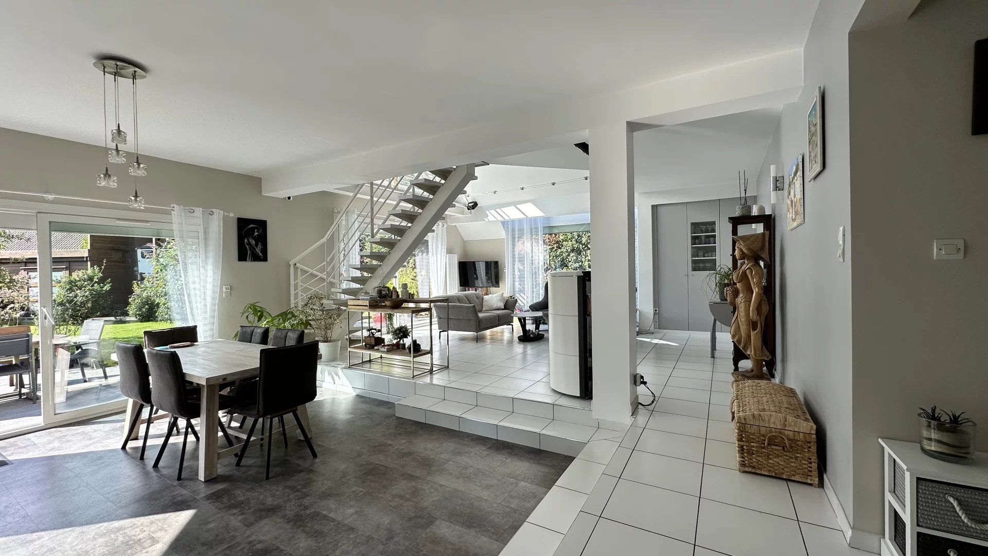 Photo Individuelle semi plain pied 175m2 - 5 chambres - Piscine image 6/6