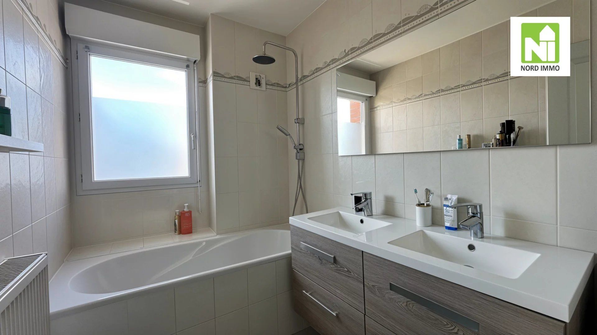 Photo Individuelle 3 chambres - Garage image 5/6