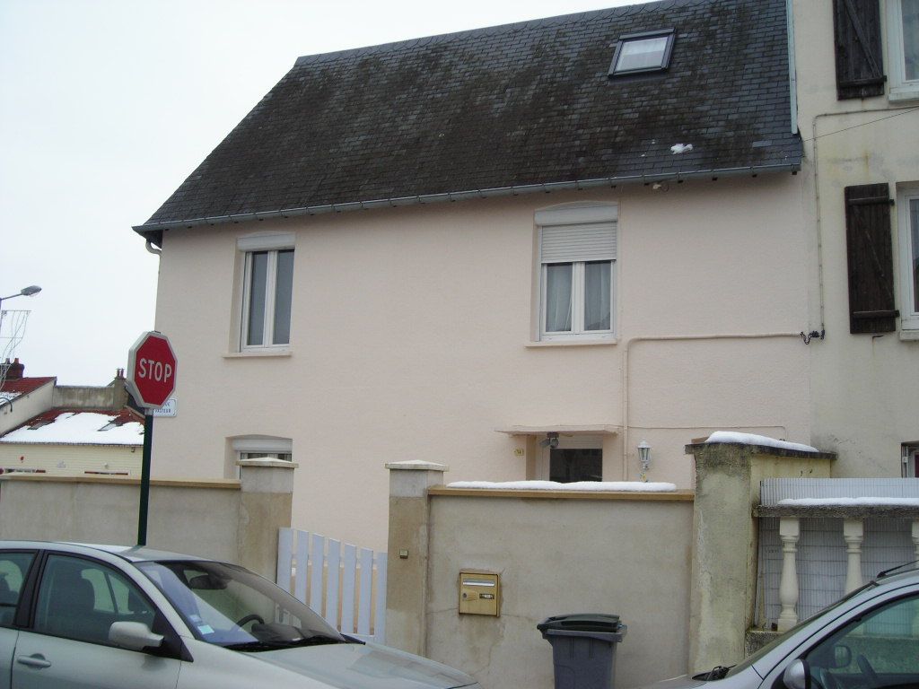 A vendre Maison à
CAUDEBEC LES ELBEUF
(76320) A vendre Maison à
CAUDEBEC LES ELBEUF
(76320)