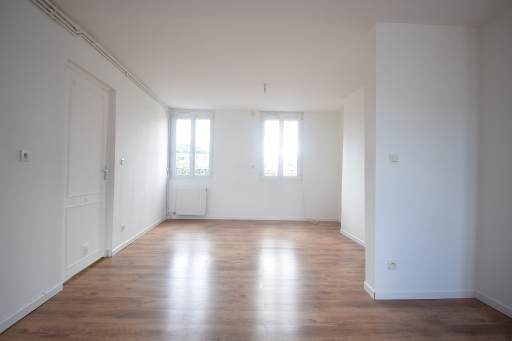 A vendre Appartement à
CAUDEBEC LES ELBEUF
(76320) A vendre Appartement à
CAUDEBEC LES ELBEUF
(76320)