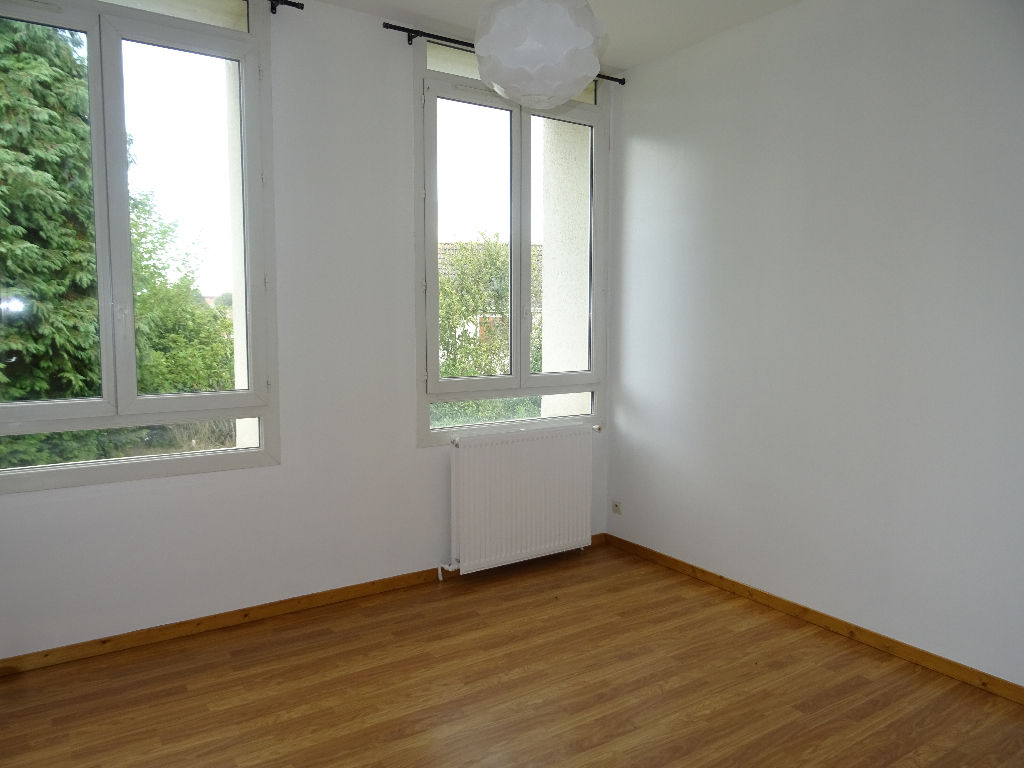 A vendre Appartement à
SAINT PIERRE LES ELBEUF
(76320) A vendre Appartement à
SAINT PIERRE LES ELBEUF
(76320)
