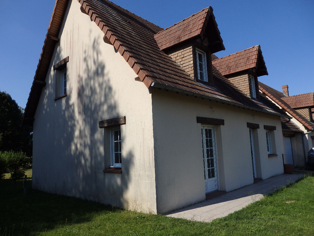 A vendre Maison à
LE BOSC ROGER EN ROUMOIS
(27670) A vendre Maison à
LE BOSC ROGER EN ROUMOIS
(27670)