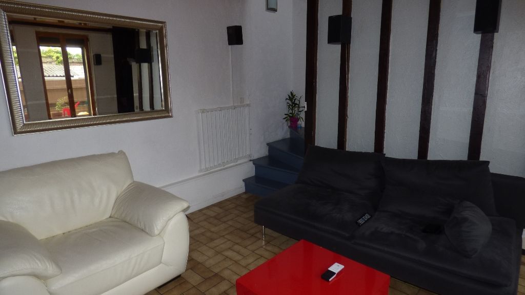 A vendre Maison à
CAUDEBEC LES ELBEUF
(76320) A vendre Maison à
CAUDEBEC LES ELBEUF
(76320)