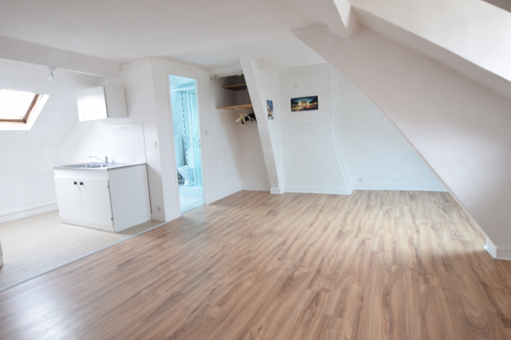 A vendre Appartement à
SOTTEVILLE LES ROUEN
(76300) A vendre Appartement à
SOTTEVILLE LES ROUEN
(76300)