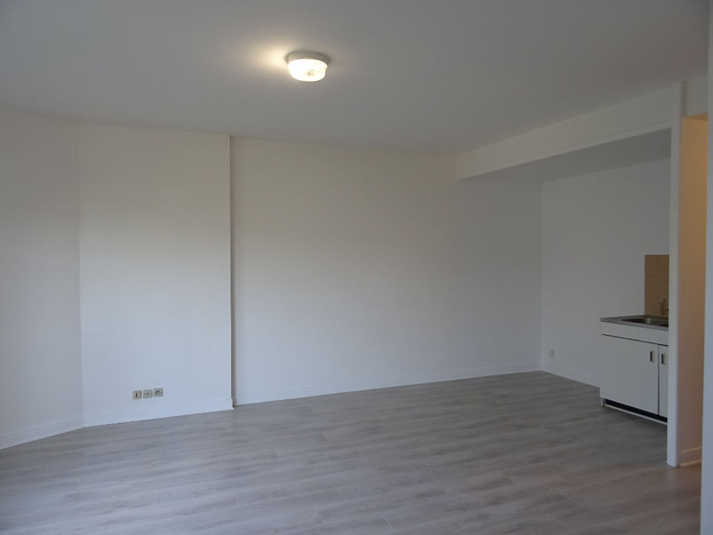 A vendre Appartement à
ELBEUF
(76500) A vendre Appartement à
ELBEUF
(76500)