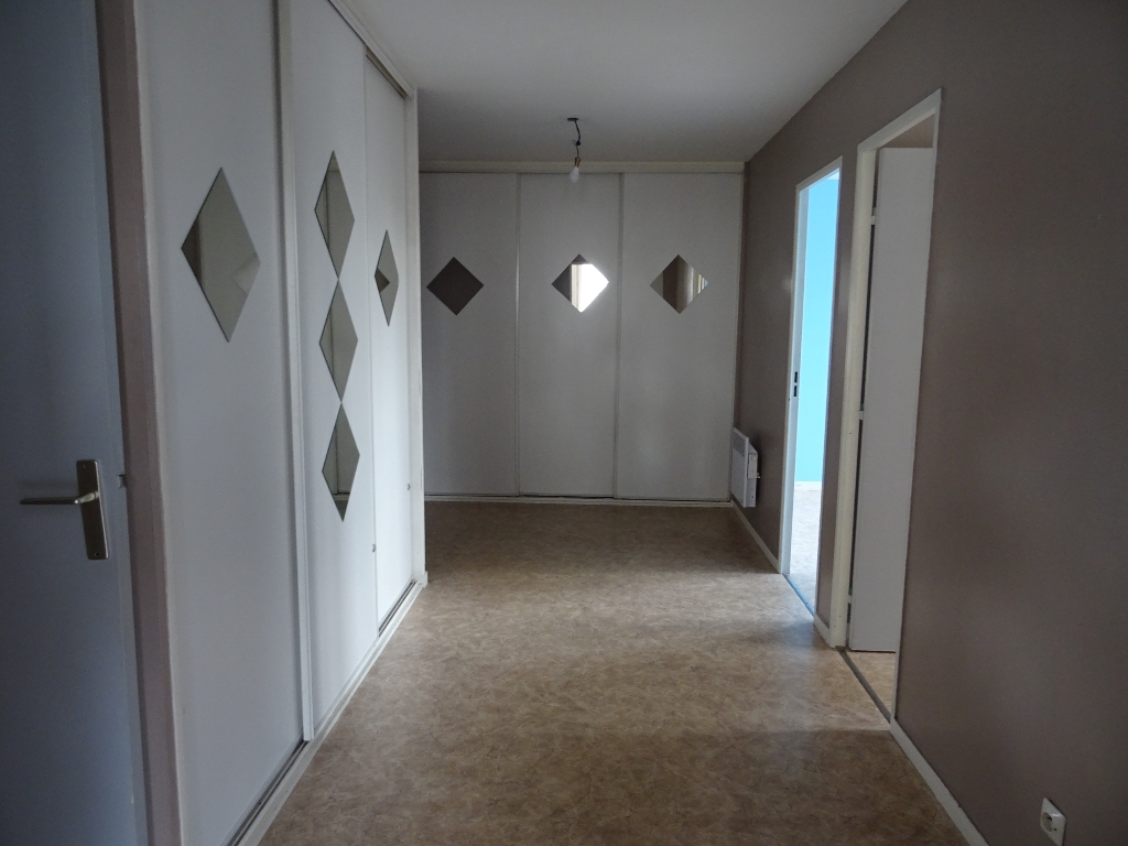A vendre Appartement à
ELBEUF
(76500) A vendre Appartement à
ELBEUF
(76500)
