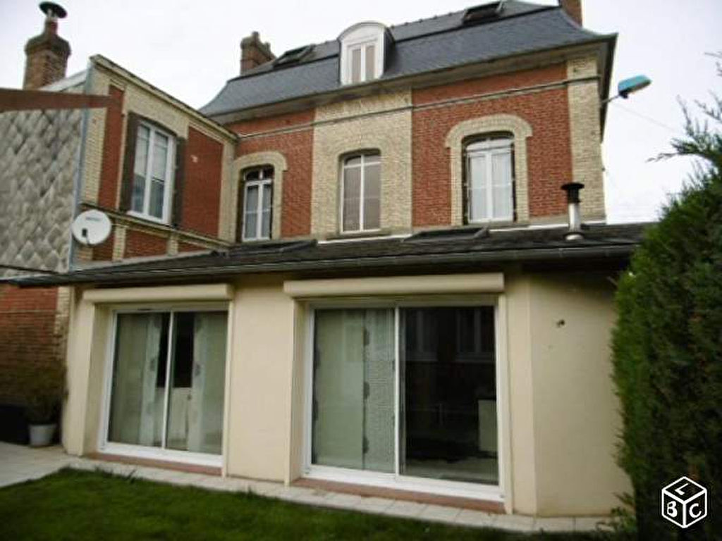 A vendre Maison à
CAUDEBEC LES ELBEUF
(76320) A vendre Maison à
CAUDEBEC LES ELBEUF
(76320)