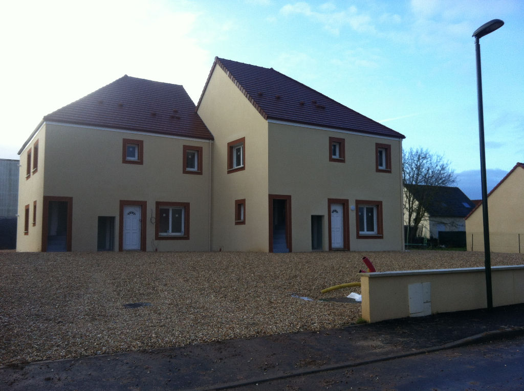 A vendre Appartement à
CROSVILLE LA VIEILLE
(27110) A vendre Appartement à
CROSVILLE LA VIEILLE
(27110)