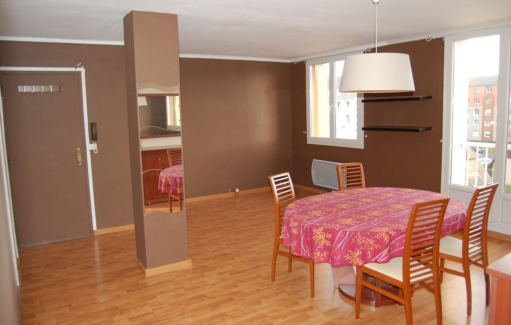 A vendre Appartement à
LE PETIT QUEVILLY
(76140) A vendre Appartement à
LE PETIT QUEVILLY
(76140)