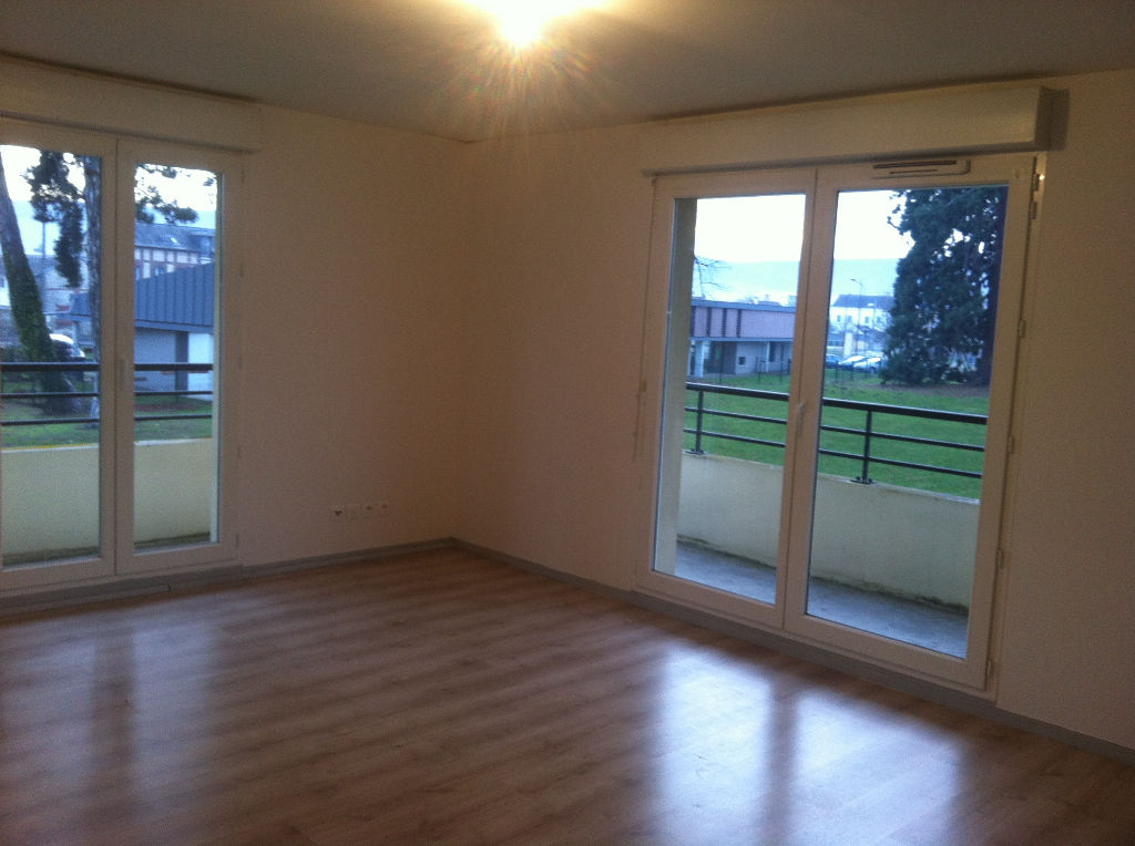 A vendre Appartement à
CAUDEBEC LES ELBEUF
(76320) A vendre Appartement à
CAUDEBEC LES ELBEUF
(76320)