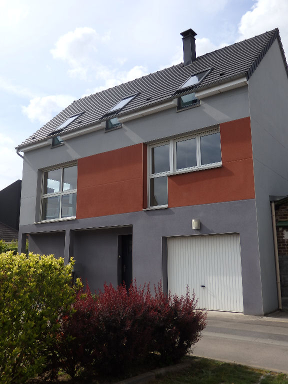 A vendre Maison à
OISSEL
(76350) A vendre Maison à
OISSEL
(76350)