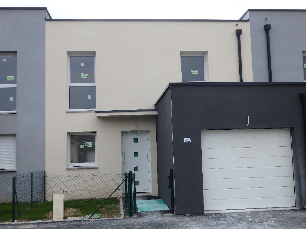 A vendre Maison à
CAUDEBEC LES ELBEUF
(76320) A vendre Maison à
CAUDEBEC LES ELBEUF
(76320)