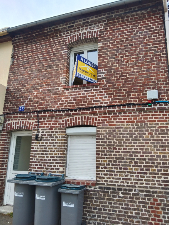 A vendre Maison à
OISSEL
(76350) A vendre Maison à
OISSEL
(76350)
