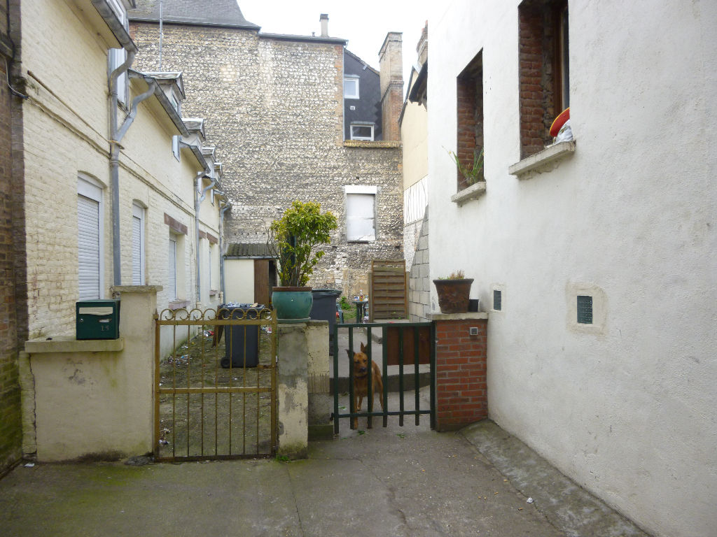A vendre Immeuble à
ELBEUF
(76500) A vendre Immeuble à
ELBEUF
(76500)