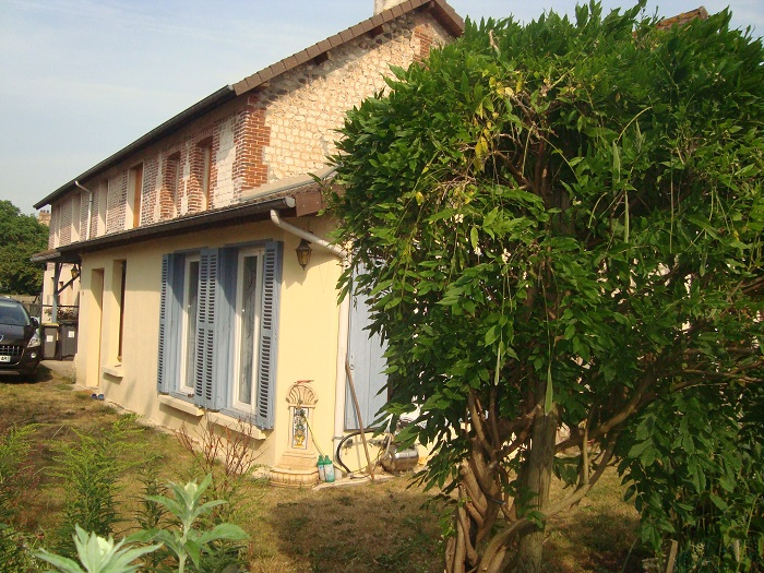 A vendre Maison à
CLEON
(76410) A vendre Maison à
CLEON
(76410)
