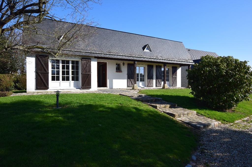 A vendre Maison à
ISNEAUVILLE
(76230) A vendre Maison à
ISNEAUVILLE
(76230)