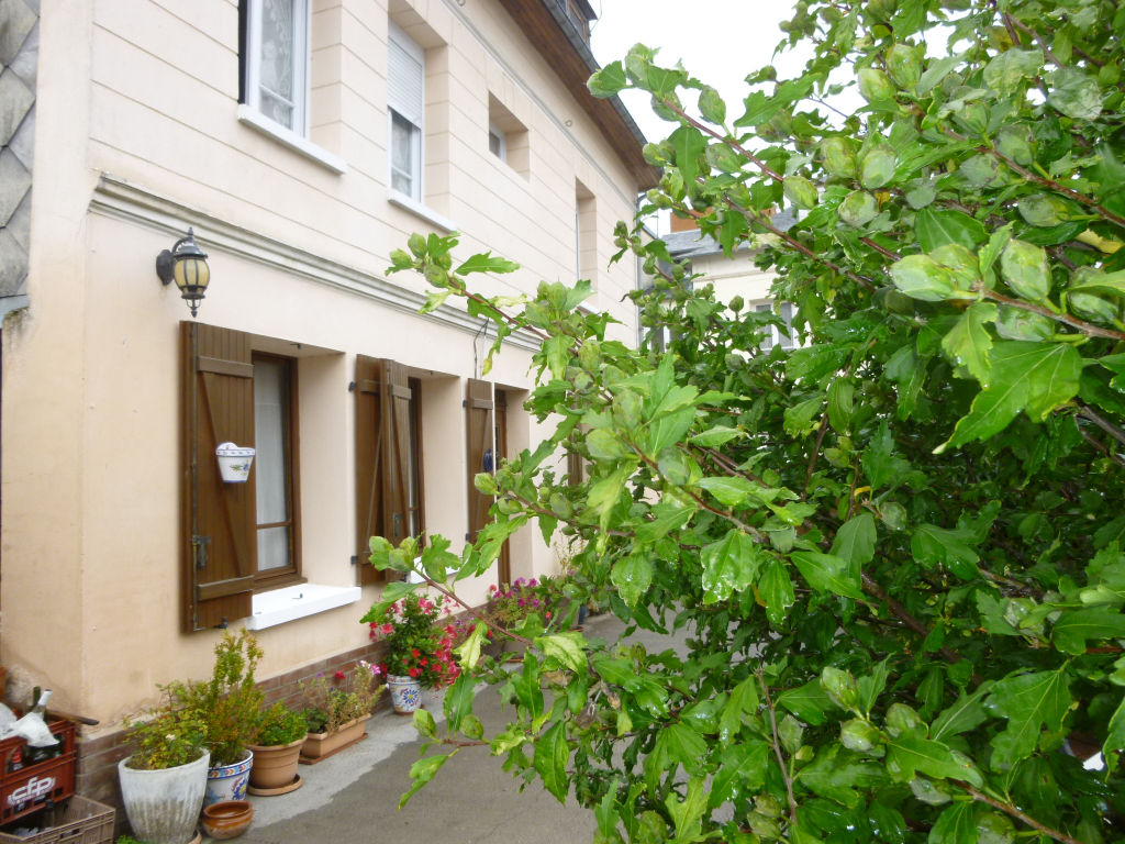 A vendre Maison à
ELBEUF
(76500) A vendre Maison à
ELBEUF
(76500)