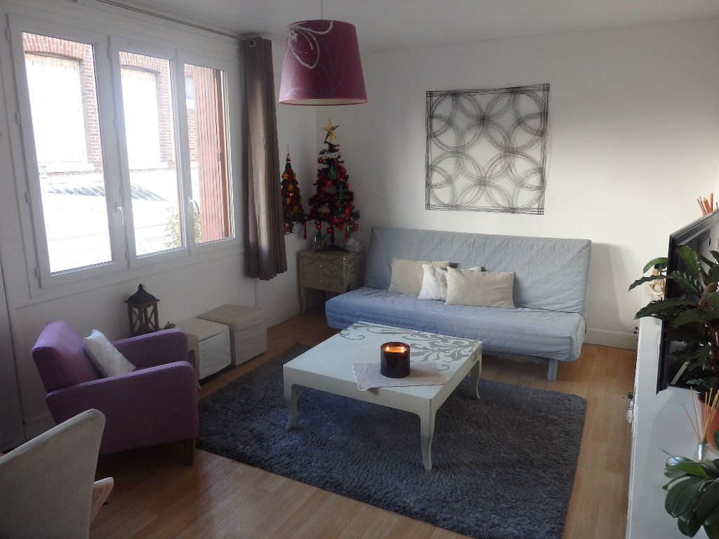 A vendre Appartement à
CAUDEBEC LES ELBEUF
(76320) A vendre Appartement à
CAUDEBEC LES ELBEUF
(76320)
