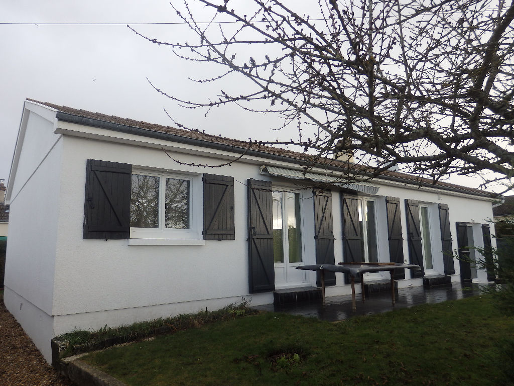 A vendre Maison à
SAINT PIERRE LES ELBEUF
(76320) A vendre Maison à
SAINT PIERRE LES ELBEUF
(76320)