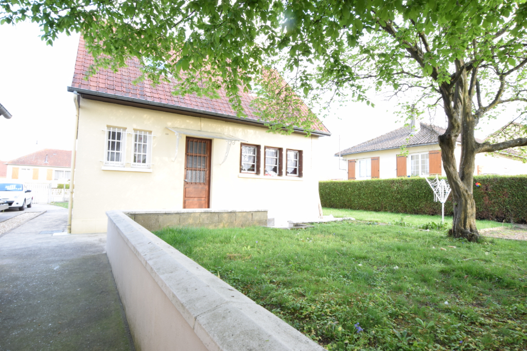 A vendre Maison à
SAINT PIERRE LES ELBEUF
(76320) A vendre Maison à
SAINT PIERRE LES ELBEUF
(76320)