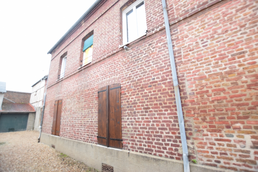 A vendre Immeuble à
CAUDEBEC LES ELBEUF
(76320) A vendre Immeuble à
CAUDEBEC LES ELBEUF
(76320)