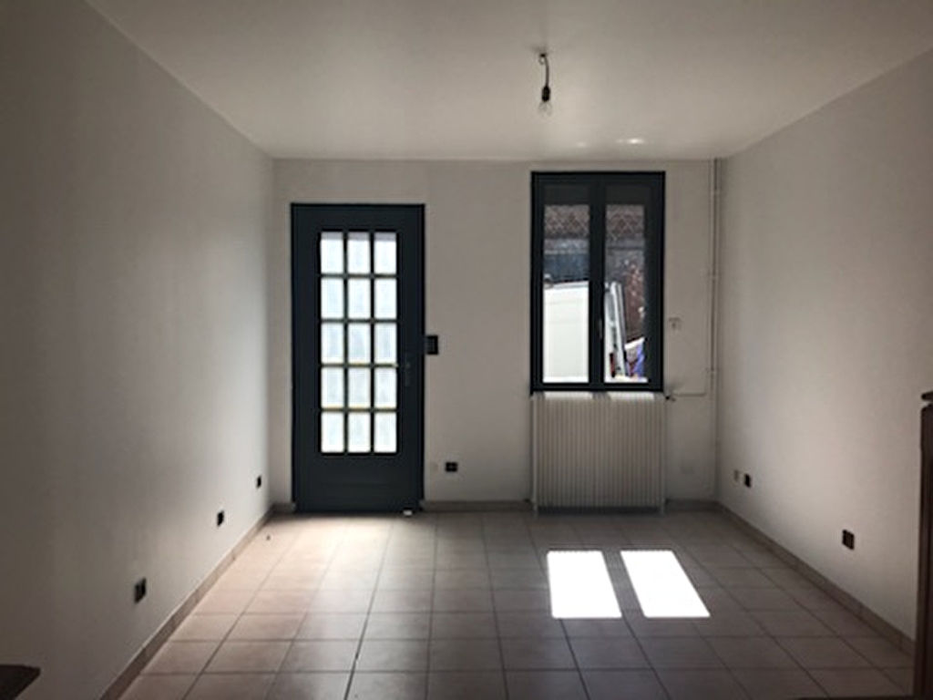 A vendre Maison à
OISSEL
(76350) A vendre Maison à
OISSEL
(76350)