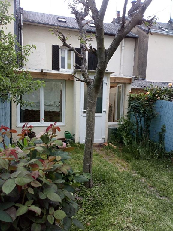 A vendre Maison à
SOTTEVILLE LES ROUEN
(76300) A vendre Maison à
SOTTEVILLE LES ROUEN
(76300)