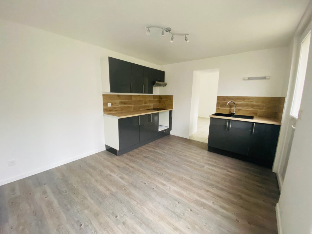 A vendre Appartement à
CAUDEBEC LES ELBEUF
(76320) A vendre Appartement à
CAUDEBEC LES ELBEUF
(76320)