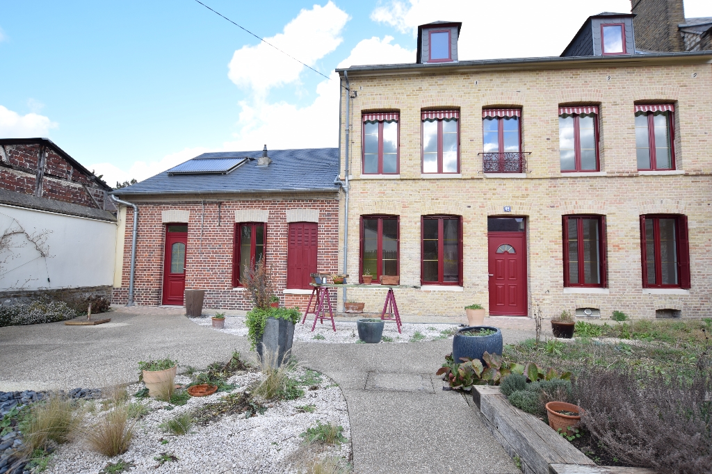 A vendre Maison à
CAUDEBEC LES ELBEUF
(76320) A vendre Maison à
CAUDEBEC LES ELBEUF
(76320)