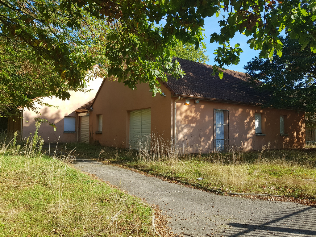 A vendre Immeuble à
CLEON
(76410) A vendre Immeuble à
CLEON
(76410)