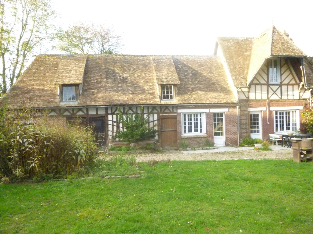 A vendre Maison à
SAINT PIERRE DES FLEURS
(27370) A vendre Maison à
SAINT PIERRE DES FLEURS
(27370)