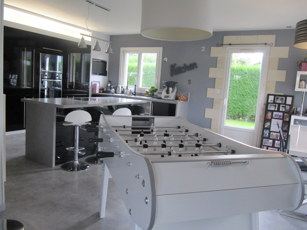 A vendre Maison à
LE THUIT SIGNOL
(27370) A vendre Maison à
LE THUIT SIGNOL
(27370)