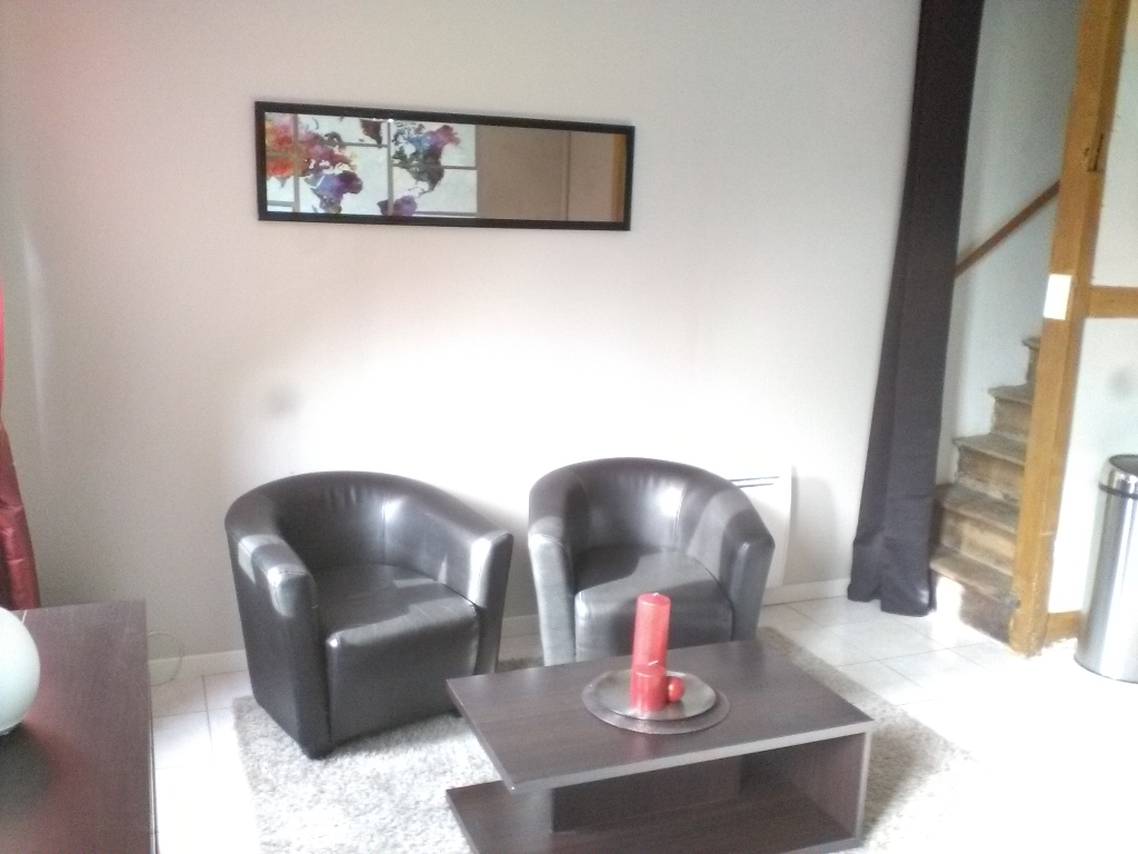 A vendre Maison à
OISSEL
(76350) A vendre Maison à
OISSEL
(76350)