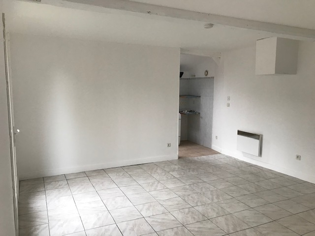 A vendre Maison à
SAINT ETIENNE L ALLIER
(27450) A vendre Maison à
SAINT ETIENNE L ALLIER
(27450)