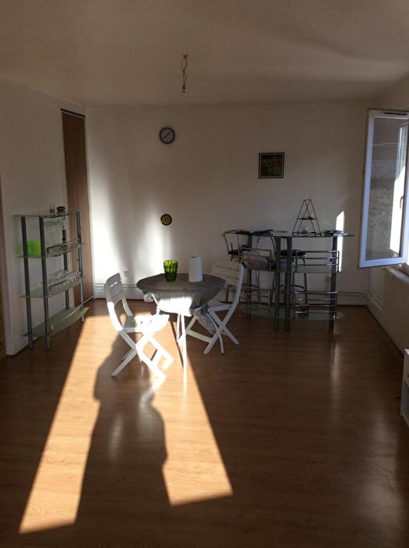 A vendre Appartement à
oissel
(76350) A vendre Appartement à
oissel
(76350)