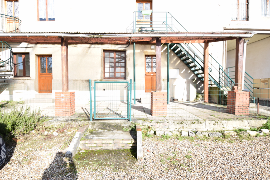 A vendre Appartement à
CAUDEBEC LES ELBEUF
(76320) A vendre Appartement à
CAUDEBEC LES ELBEUF
(76320)