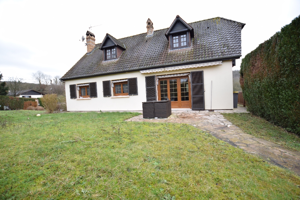A vendre Maison à
SAINT PIERRE LES ELBEUF
(76320) A vendre Maison à
SAINT PIERRE LES ELBEUF
(76320)