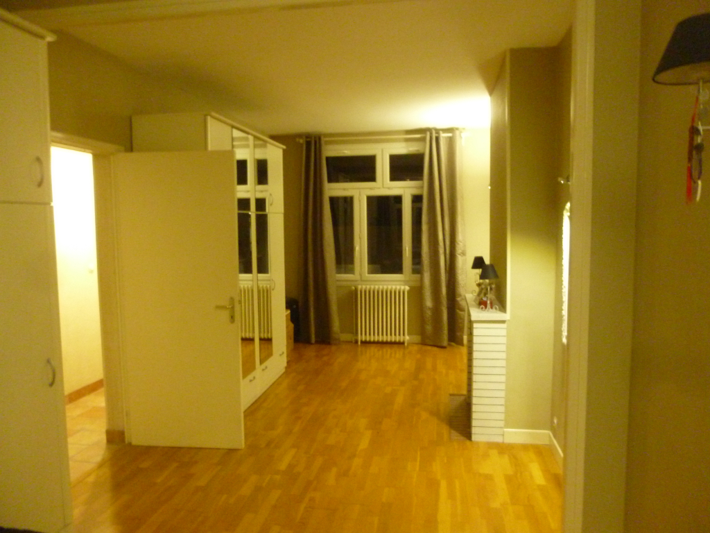 A vendre Maison à
ELBEUF
(76500) A vendre Maison à
ELBEUF
(76500)