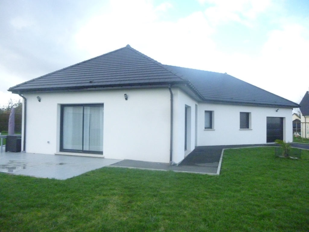 A vendre Maison à
SAINT PIERRE DES FLEURS
(27370) A vendre Maison à
SAINT PIERRE DES FLEURS
(27370)
