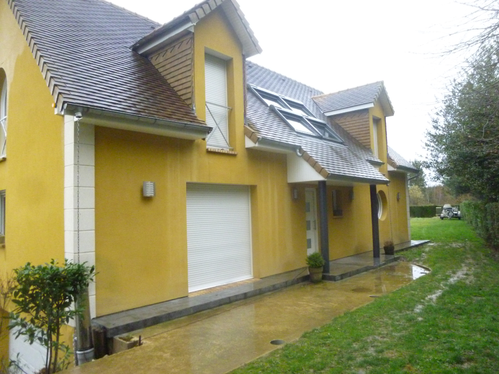 A vendre Maison à
LE THUIT ANGER
(27370) A vendre Maison à
LE THUIT ANGER
(27370)