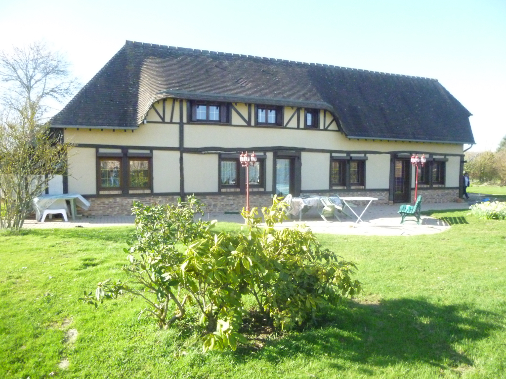 A vendre Maison à
LE THUIT DE L OISON
(27370) A vendre Maison à
LE THUIT DE L OISON
(27370)