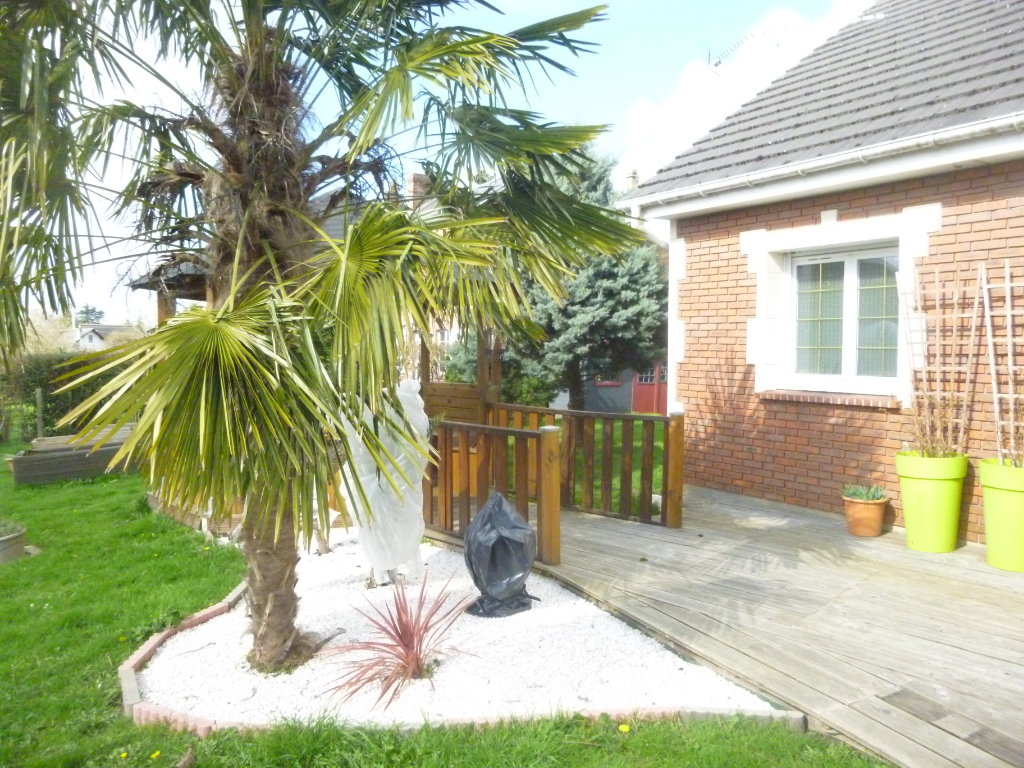 A vendre Maison à
ELBEUF
(76500) A vendre Maison à
ELBEUF
(76500)