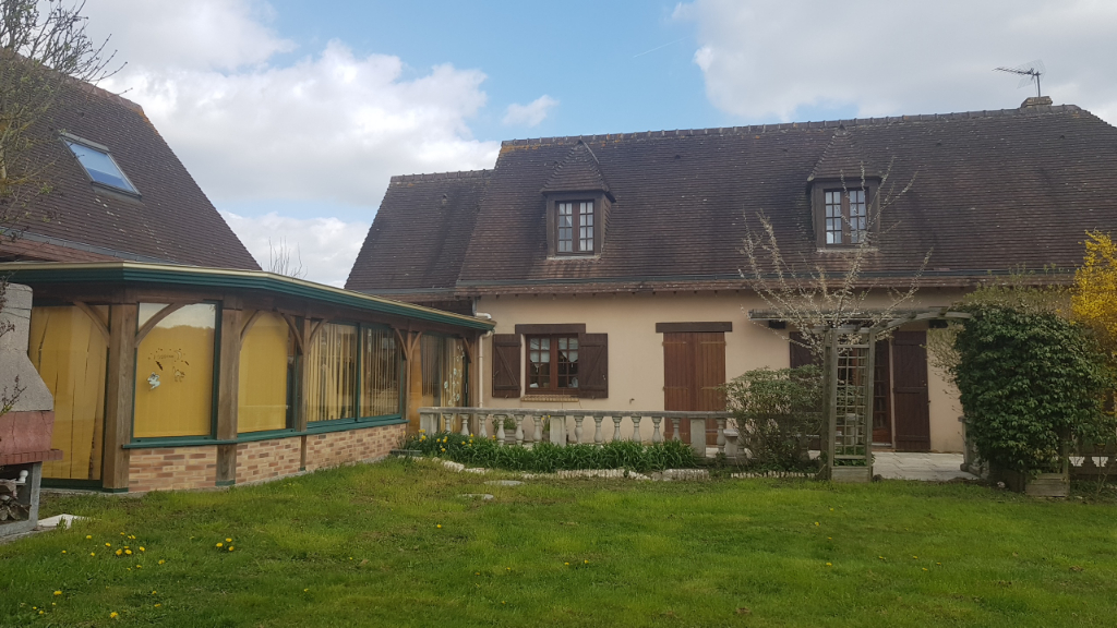 A vendre Maison à
MONTAURE
(27400) A vendre Maison à
MONTAURE
(27400)