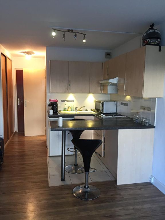 A vendre Appartement à
SOTTEVILLE LES ROUEN
(76300) A vendre Appartement à
SOTTEVILLE LES ROUEN
(76300)
